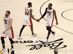 爱游戏体育-窗口期巴塞罗那调整名单以备NBA总决赛，更衣室发声环节打磨，媒体盛赞，更衣室氛围转暖的简单介绍